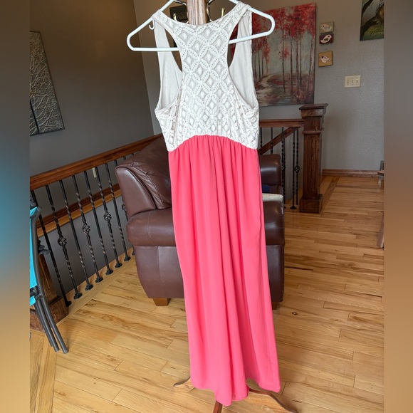 Bohemian Cream Lace and Pink Maxi Dress - Picture 2 of 3